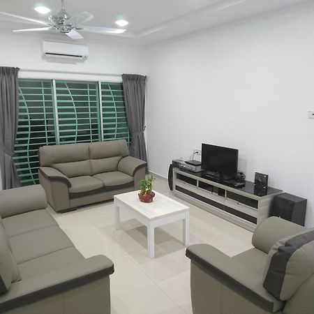 Comfortable Homestay Raub Esterno foto